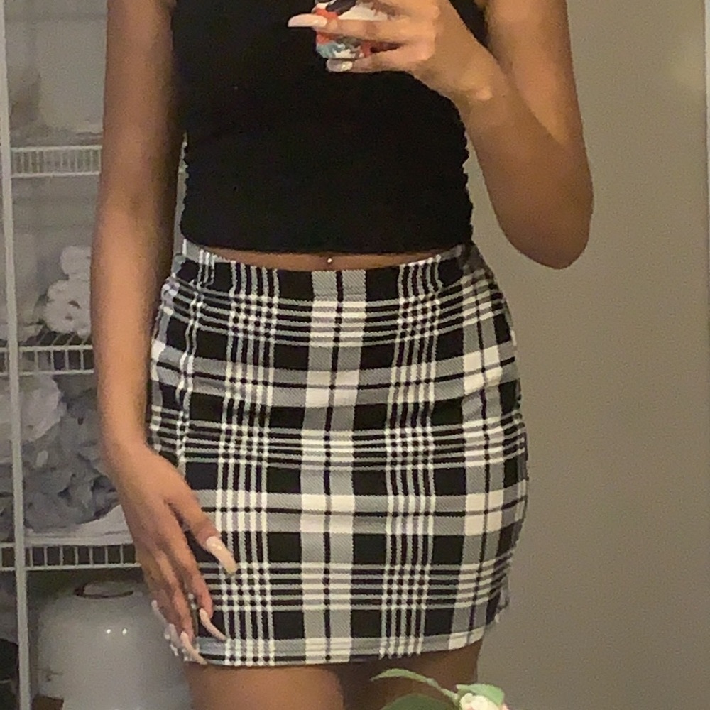 Black and white plaid skirt